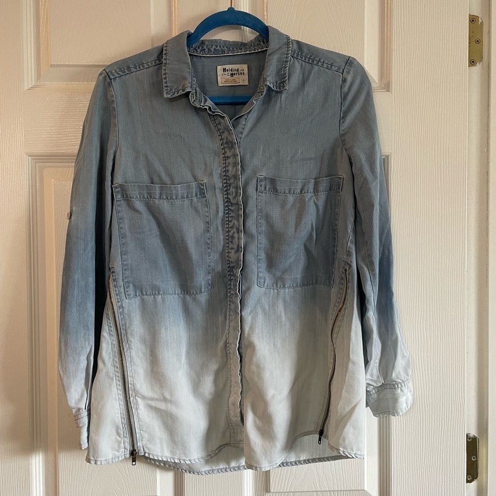Anthropologie Holding Horses Women’s Ombre Dye button up long sleeved shirt. Sz0